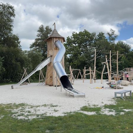 Puur Eernewoude Luxe Chalet Direct Aan Open Vaarwater Gelegen In De Alde Feanen Earnewâld Exterior foto