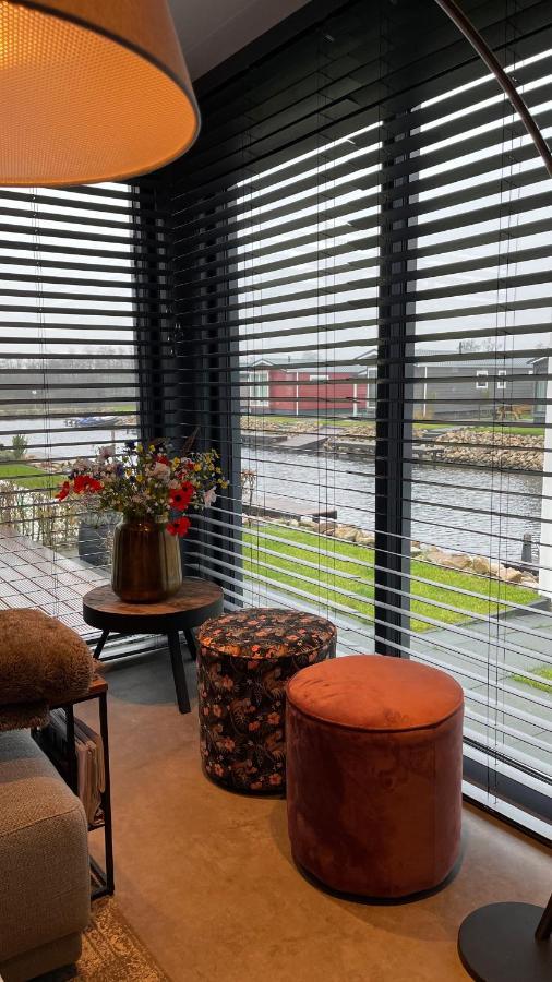 Puur Eernewoude Luxe Chalet Direct Aan Open Vaarwater Gelegen In De Alde Feanen Earnewâld Exterior foto