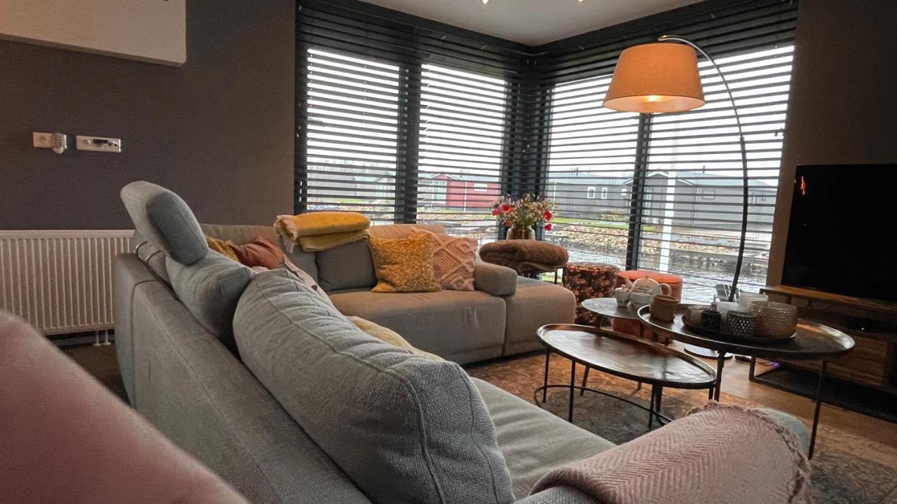 Puur Eernewoude Luxe Chalet Direct Aan Open Vaarwater Gelegen In De Alde Feanen Earnewâld Exterior foto